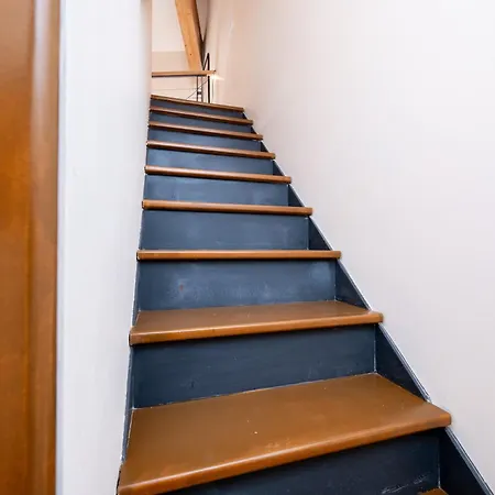 - 2 Story Loft - Next To Old Town Apartment