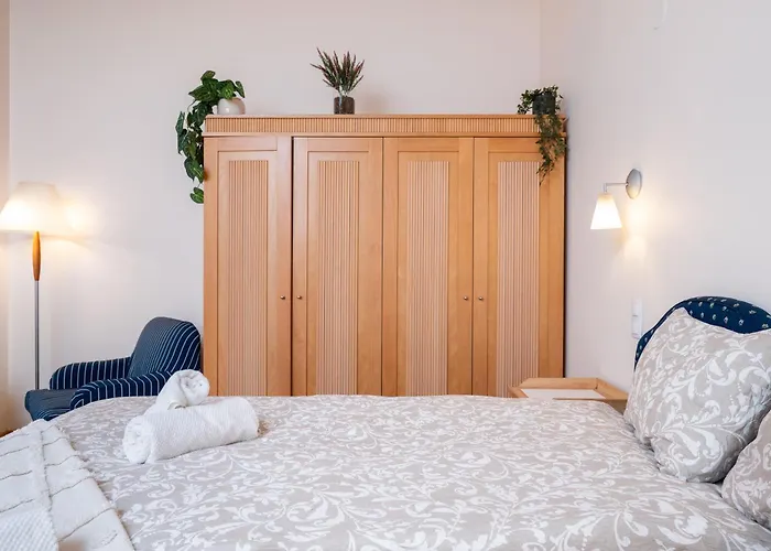 - 2 Story Loft - Next To Old Town Korter