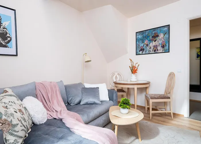 Korter - 2 Story Loft - Next To Old Town *