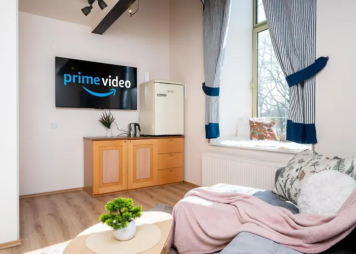 - 2 Story Loft - Next To Old Town