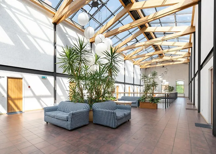 - 2 Story Loft - Next To Old Town *